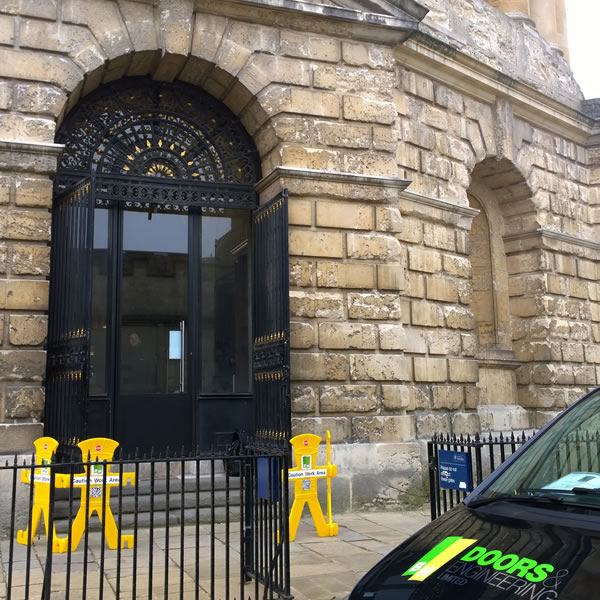 Aluminium Door Repair & Service in Cambridge University