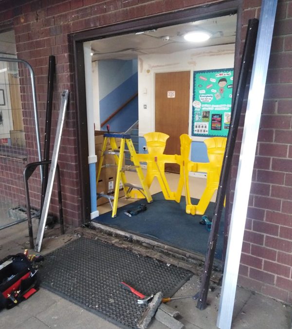 Axim Aluminium Door Repair & Refurbishment, Bedfordshire
