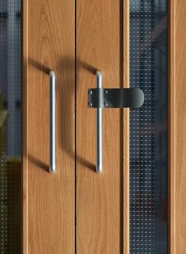 Door adaptation for contact free operation