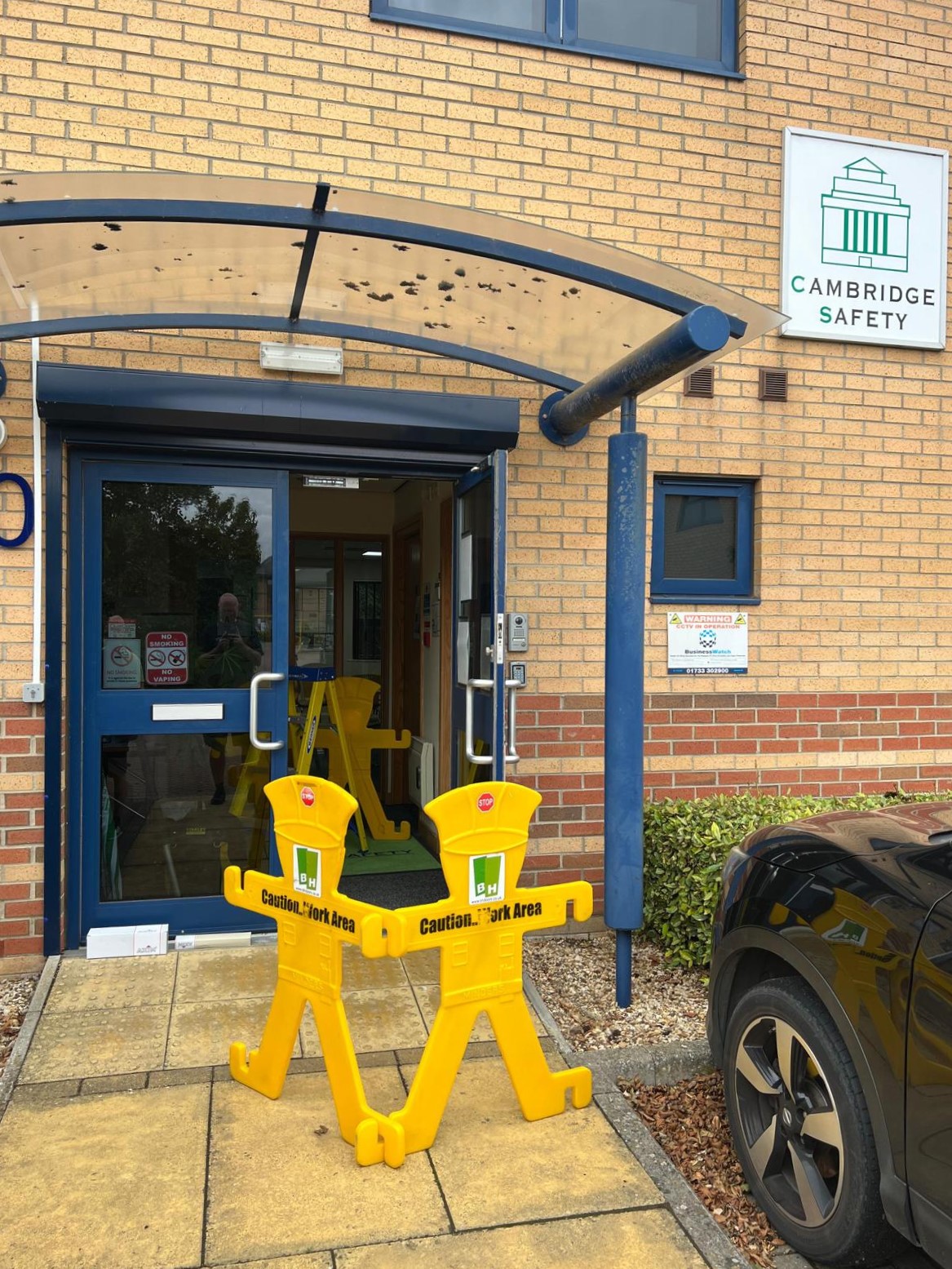 aluminium door closer & arm replacement peterborough