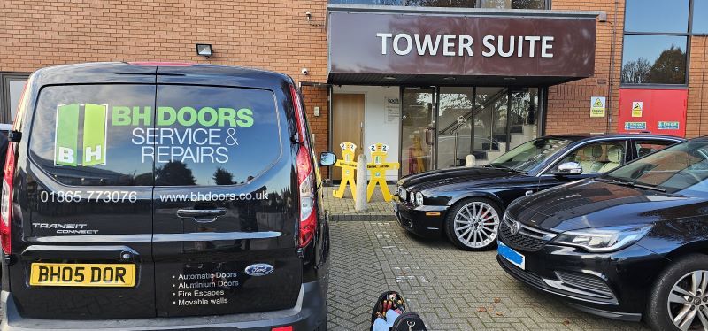 Aluminium Door Repair – Kooltech, Hayes, Middlesex