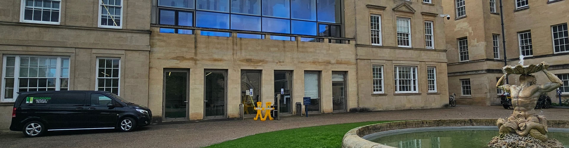 Automatic swing door repair in Oxford