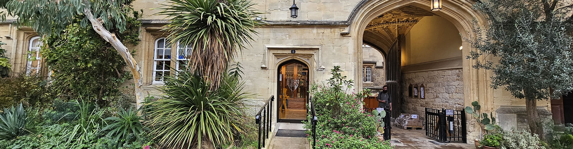 dda glass door repair at corpus christi cllege oxford