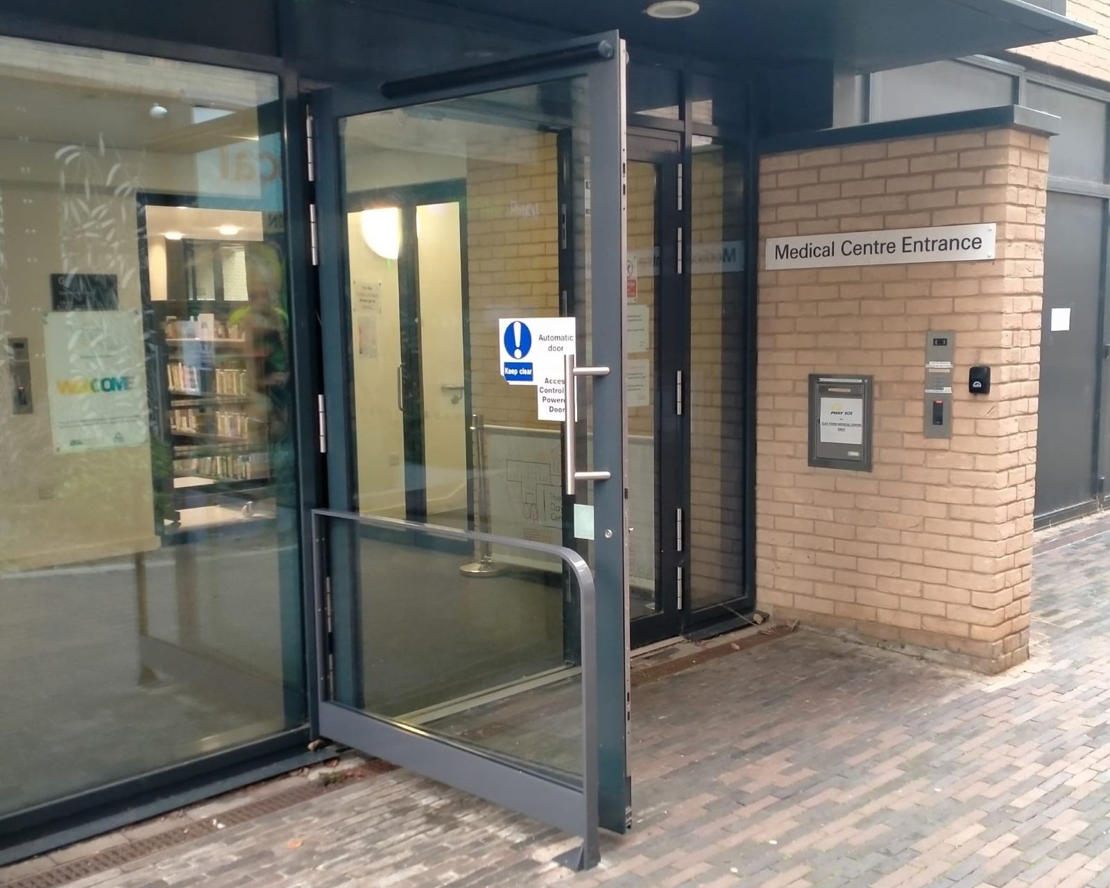 barr2b Compliane barriers for safety at commercial swing door