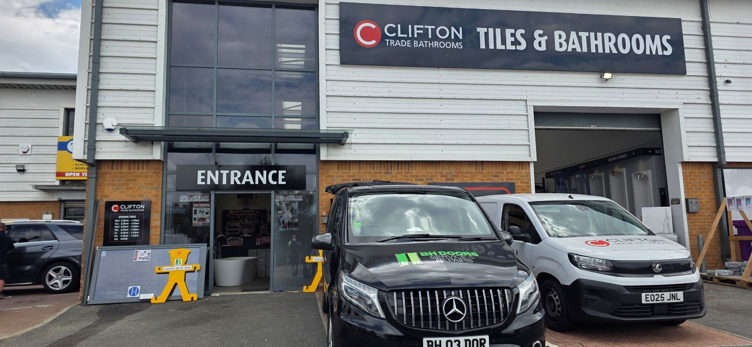 same day response aluminium door repair high wycombe buckinghamshire
